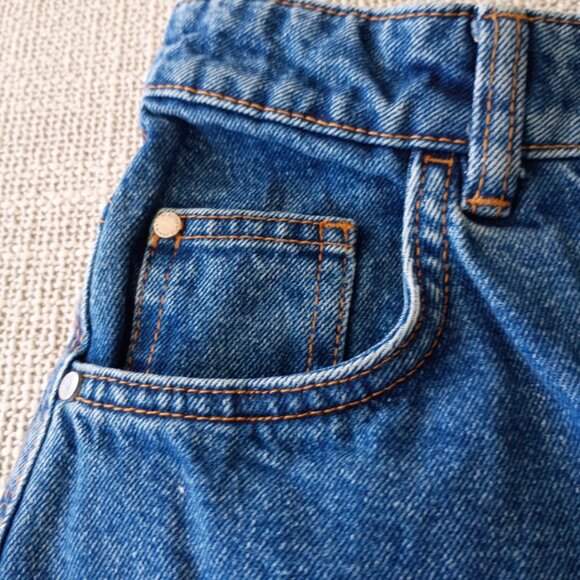 ZARA Authentic Denim by TRF High-Waisted Jean Shorts Size 2 – Classic Blue Wash - Picture 4 of 8